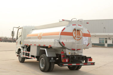 Dreht sich Feuergebührenhandels-Lieferwagen Kraftstoffförderungs-LKWs/4×2 6 Sinotruk