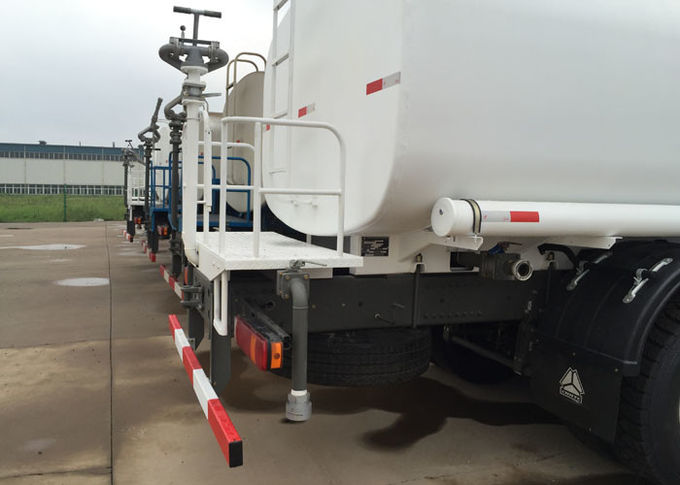 Wasser des Wasser-20CBM des Tankwagen-SINOTRUK HOWO LHD 6X4, das Tankwagen ISO besprüht